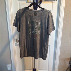 Life Is Good Charcoal Tee says Life is Good Boston. Size Large
